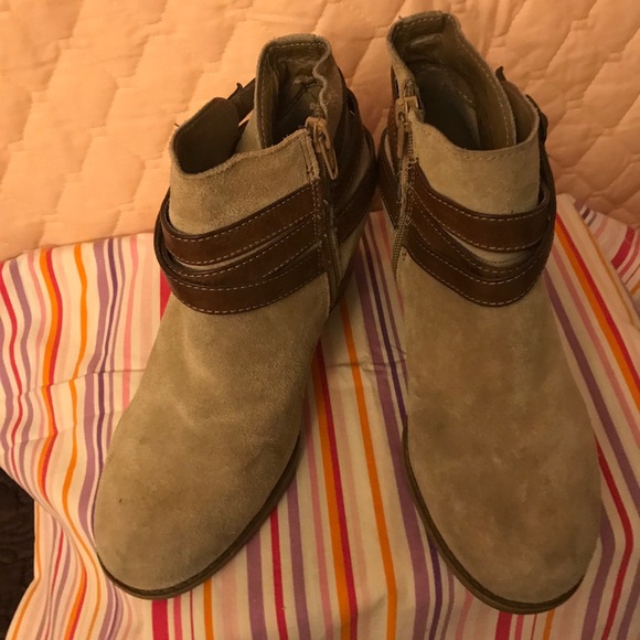 Sonoma Shoes - Sonoma tan suede ankle boots/ Bundle and save.
